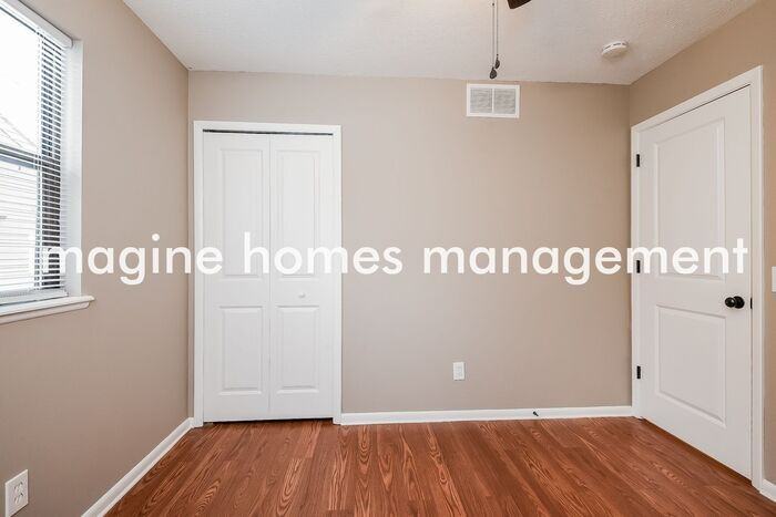 210 Maplelawn Dr - Photo 7 of 14