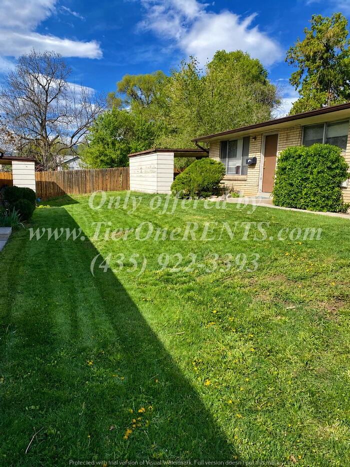 2277 E Gregson Ave - Photo 2 of 10