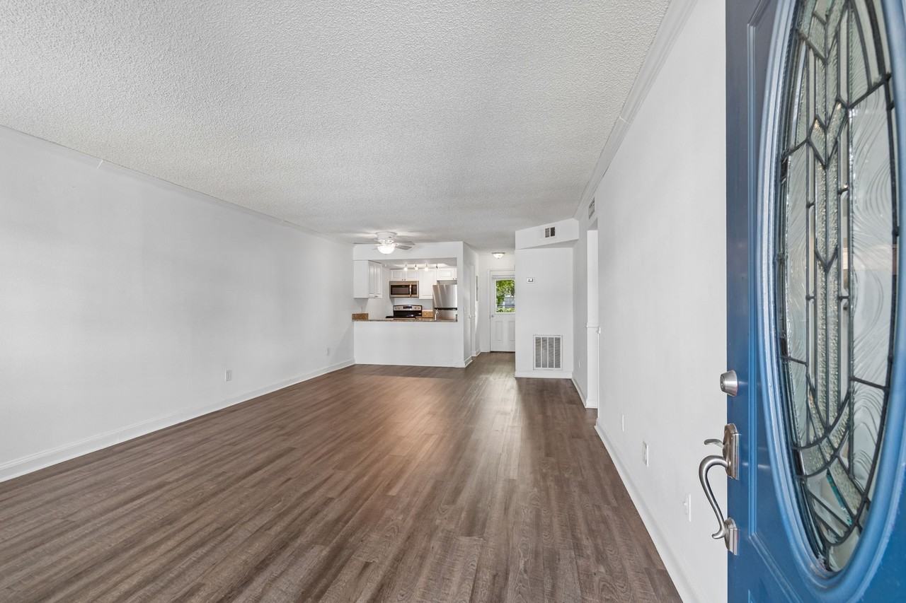 4813 W Mcelroy Ave #D108 - Photo 4 of 10