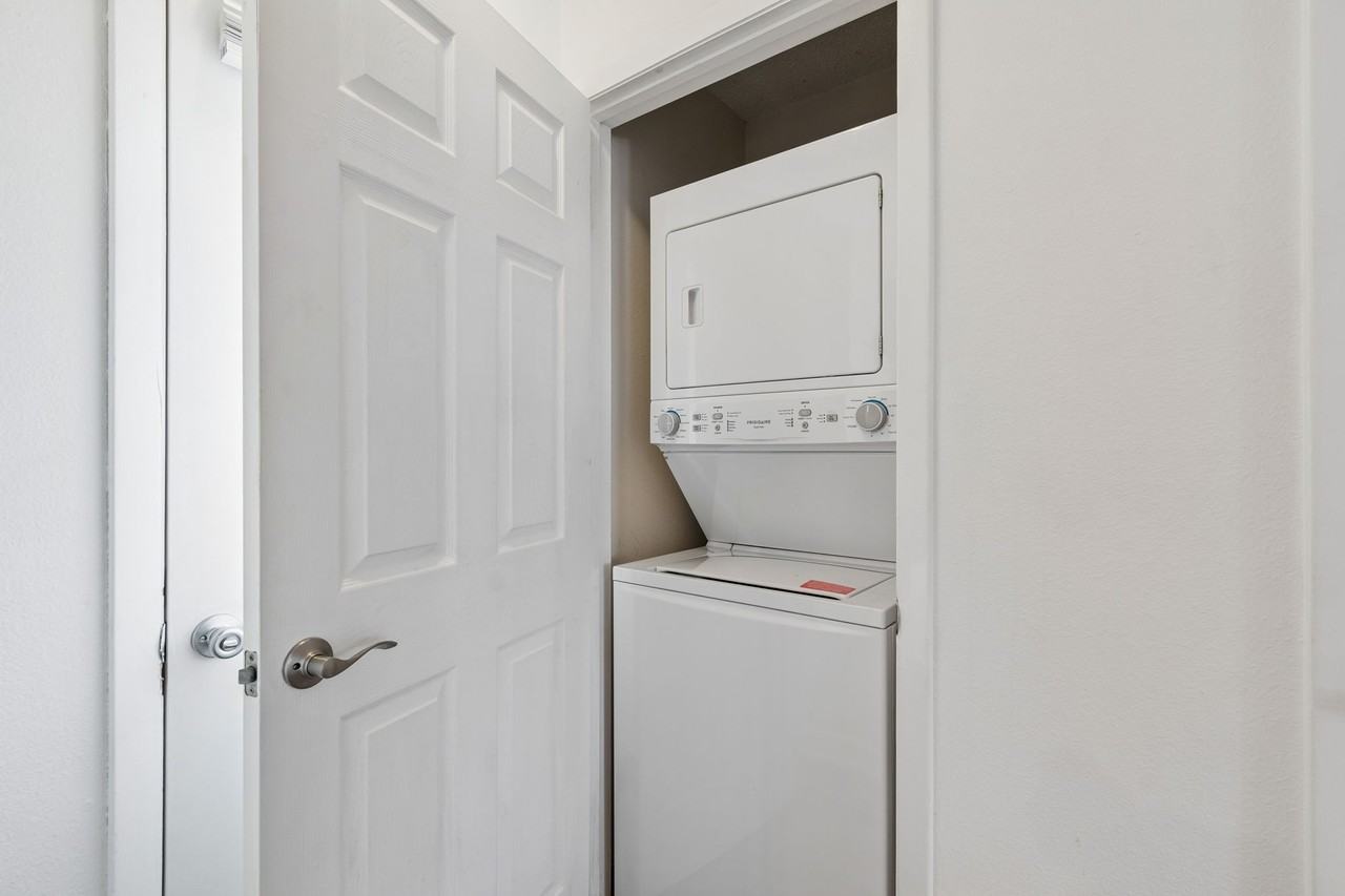 4813 W Mcelroy Ave #D108 - Photo 7 of 10