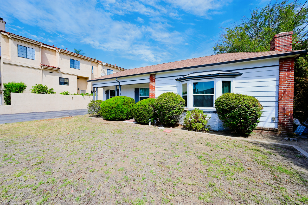 475 Fairview Ave #NA - Photo 2 of 50