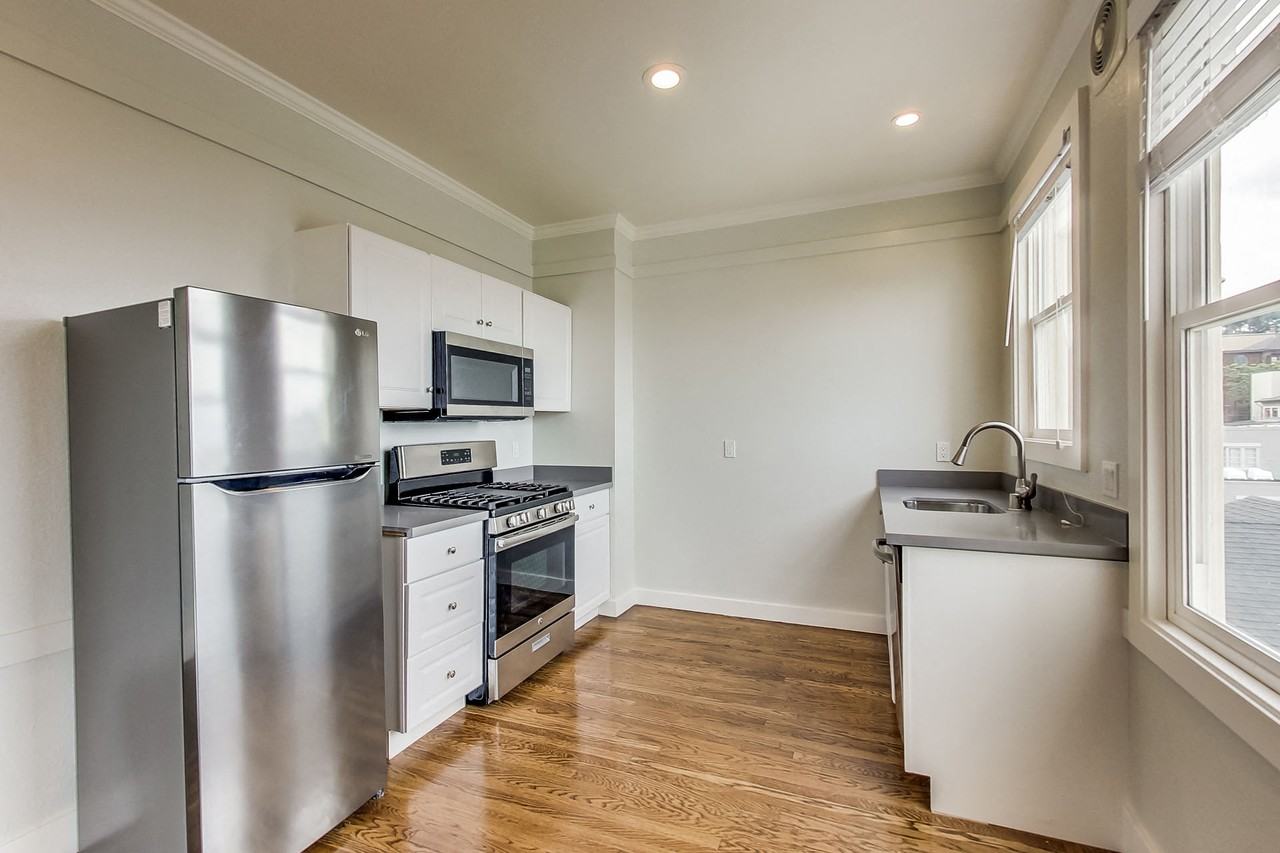 390 Liberty - Photo 6 of 23