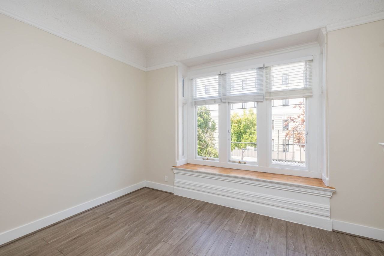 312 Baker - Photo 5 of 17