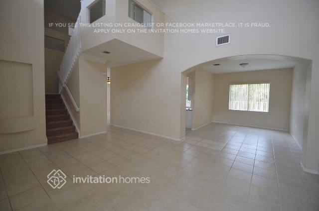 2048 Sw 176th Ter - Photo 3 of 12