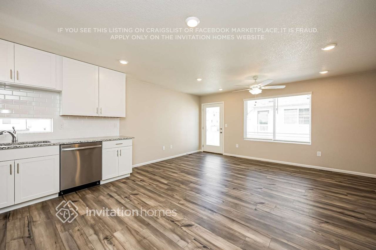 9354 Oro City Loop - Photo 6 of 19