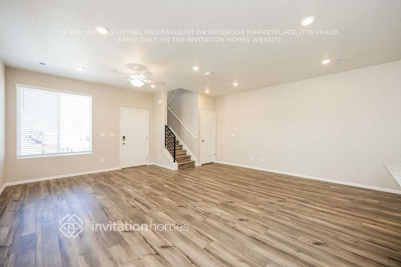 9387 Oro City Loop - Photo 5 of 18