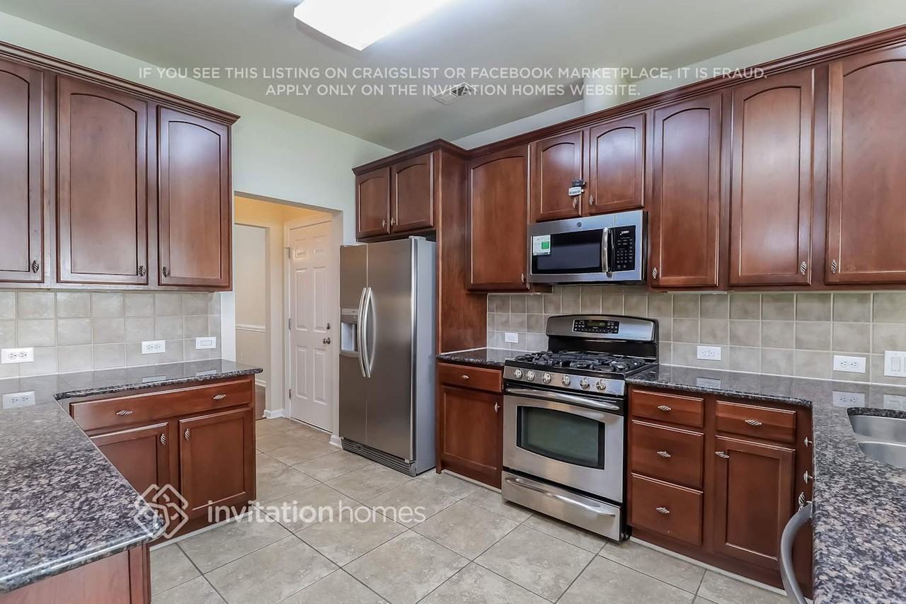 16013 Caranna Ct - Photo 7 of 20