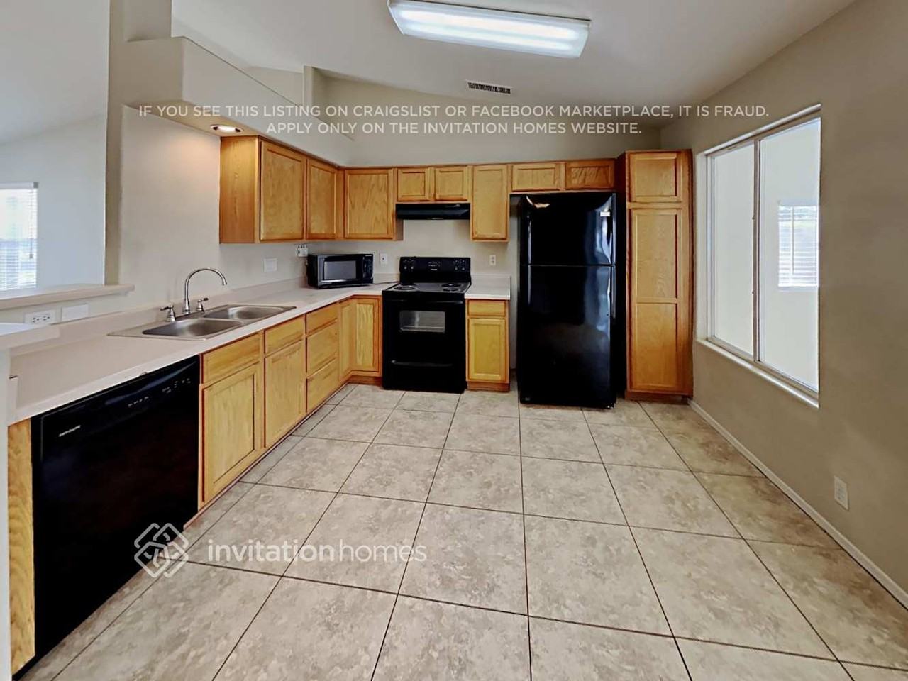 8013 W Stella Ave - Photo 5 of 15