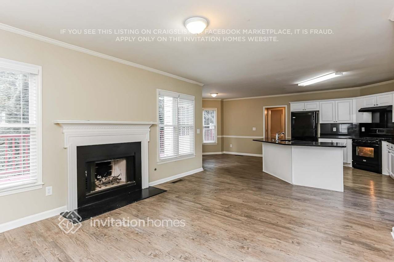 655 River Overlook Dr - Photo 5 of 19