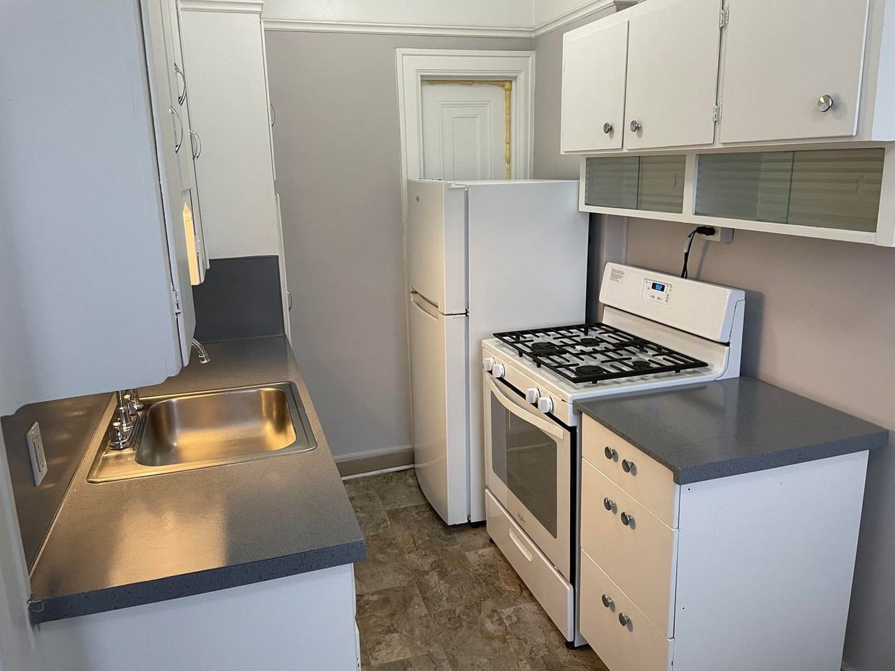 The Oakwood - Photo 4 of 50