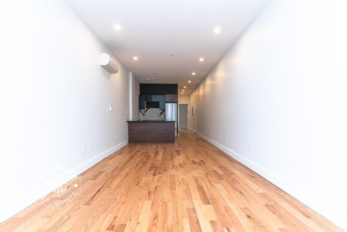 1076 Rogers Ave #1a - Photo 4 of 13