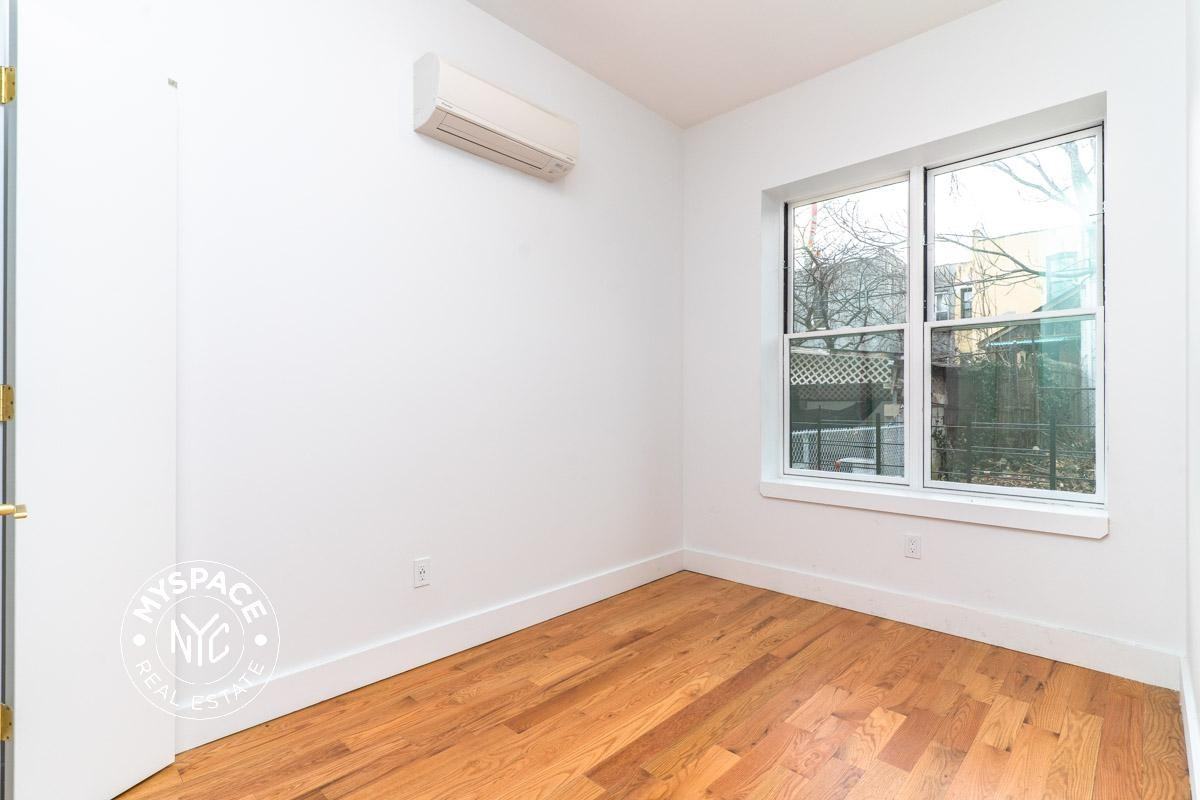 1076 Rogers Ave #1a - Photo 6 of 13