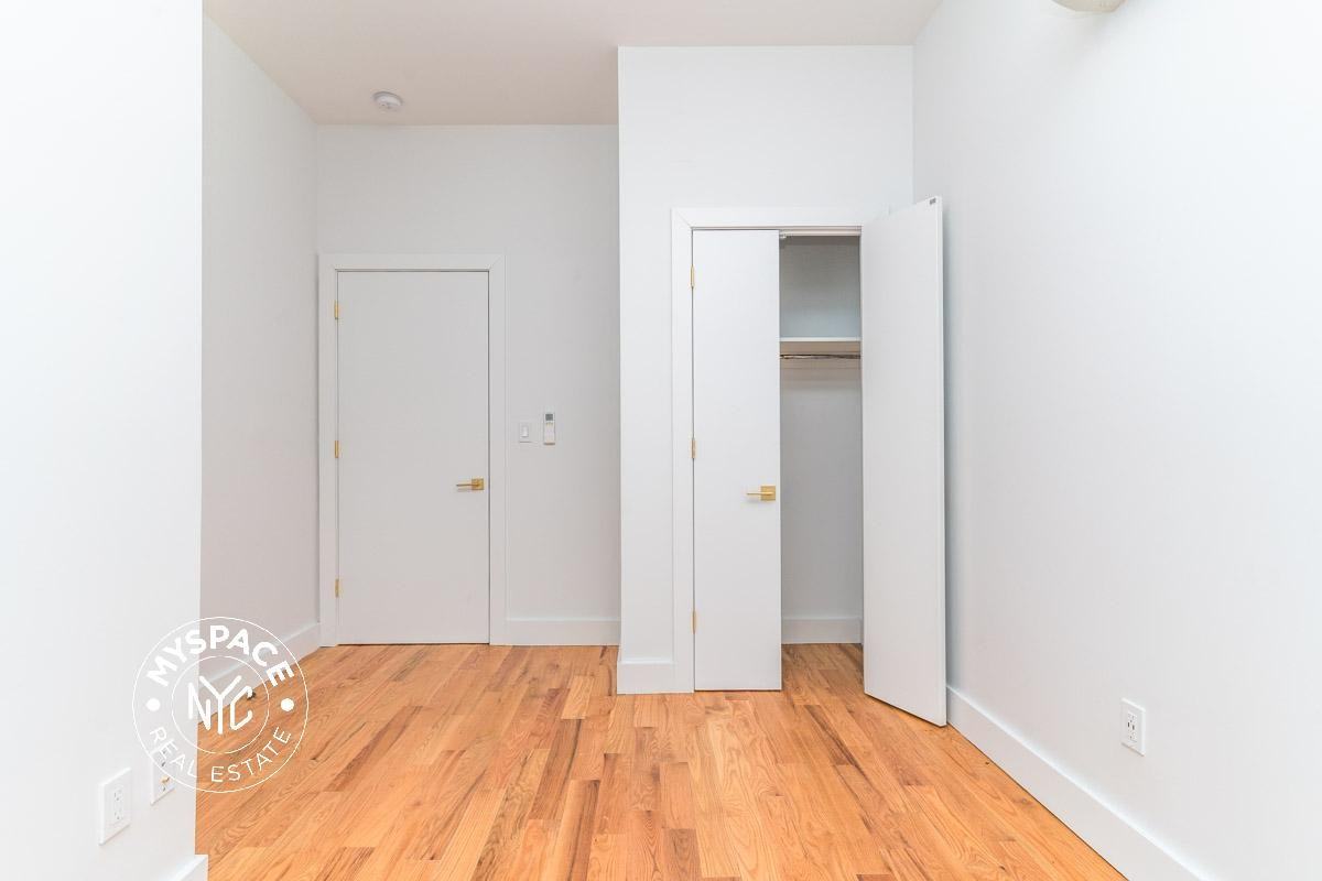 1076 Rogers Ave #1a - Photo 7 of 13