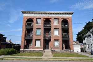 featured image of 169 S Union St #5