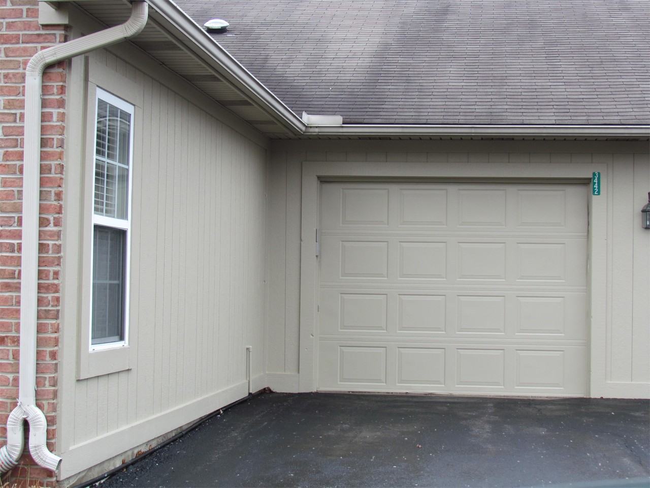 3442 Bayberry Pl - Photo 3 of 22