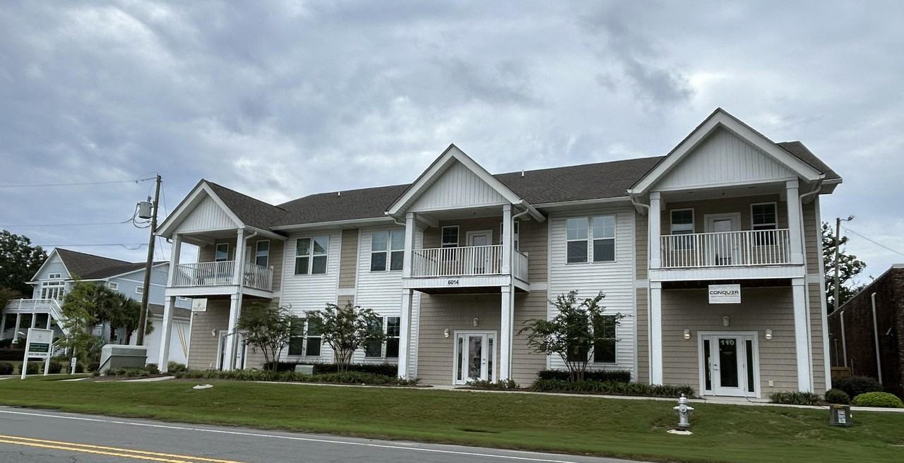 Seagate Apartments - Photo 2 of 3