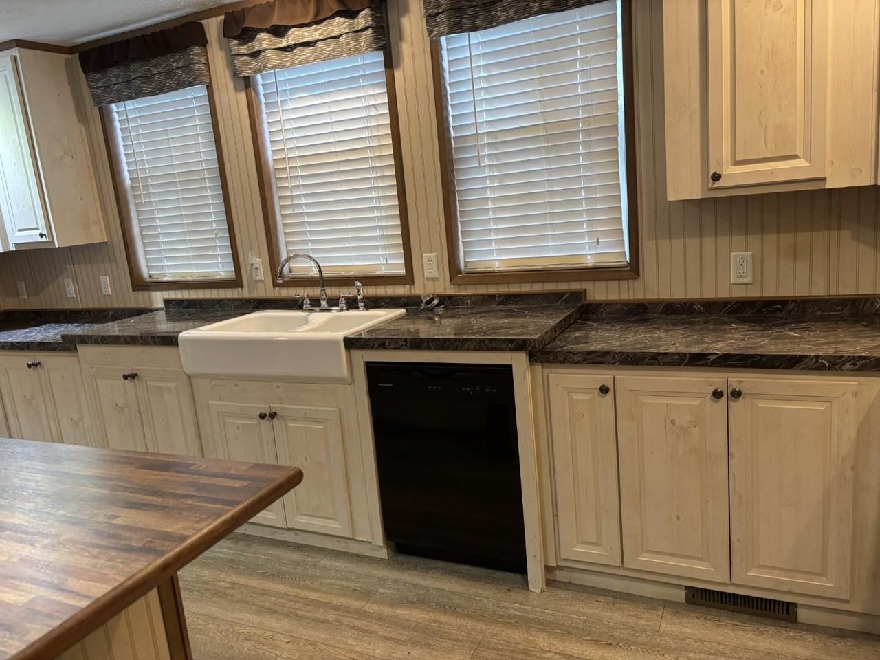 2271 Beaver Dam Rd - Photo 5 of 20