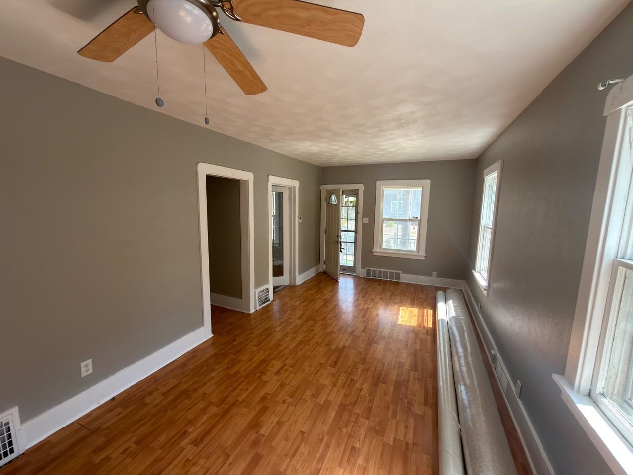 2915 N Wisconsin Ave - Photo 7 of 11