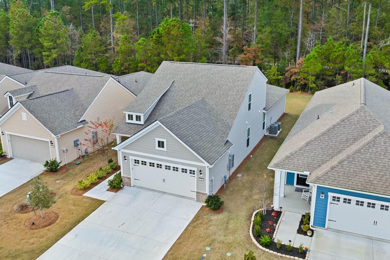 686 Destiny Dr - Photo 4 of 11