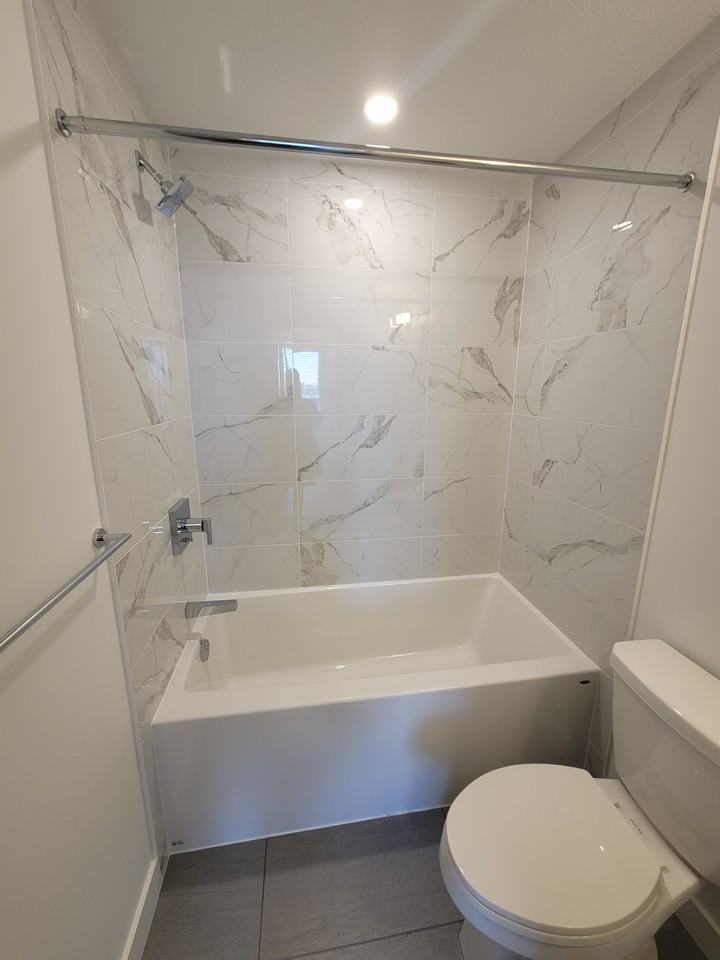20362 72B Avenue #212 - Photo 7 of 10