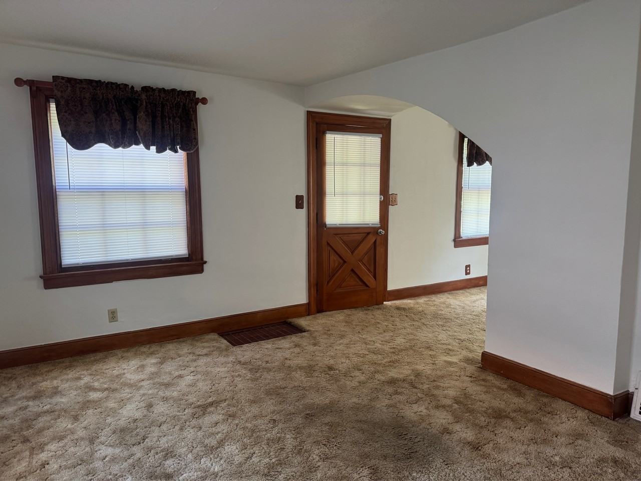 2324 Melrose St #1 - Photo 4 of 9
