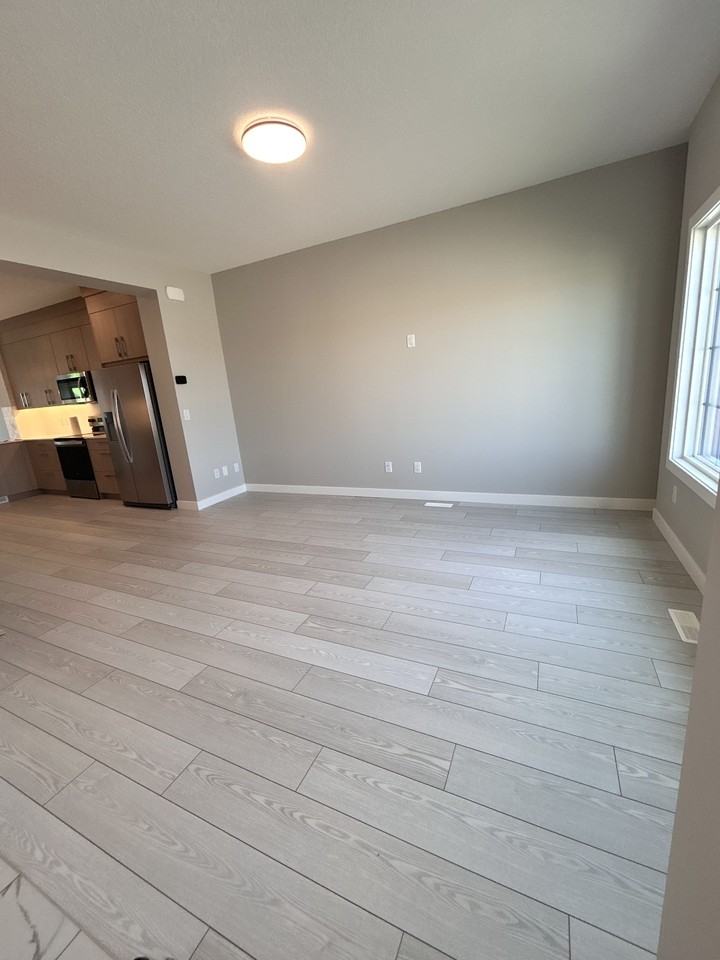8749 Huxbury Dr Ne - Photo 2 of 27