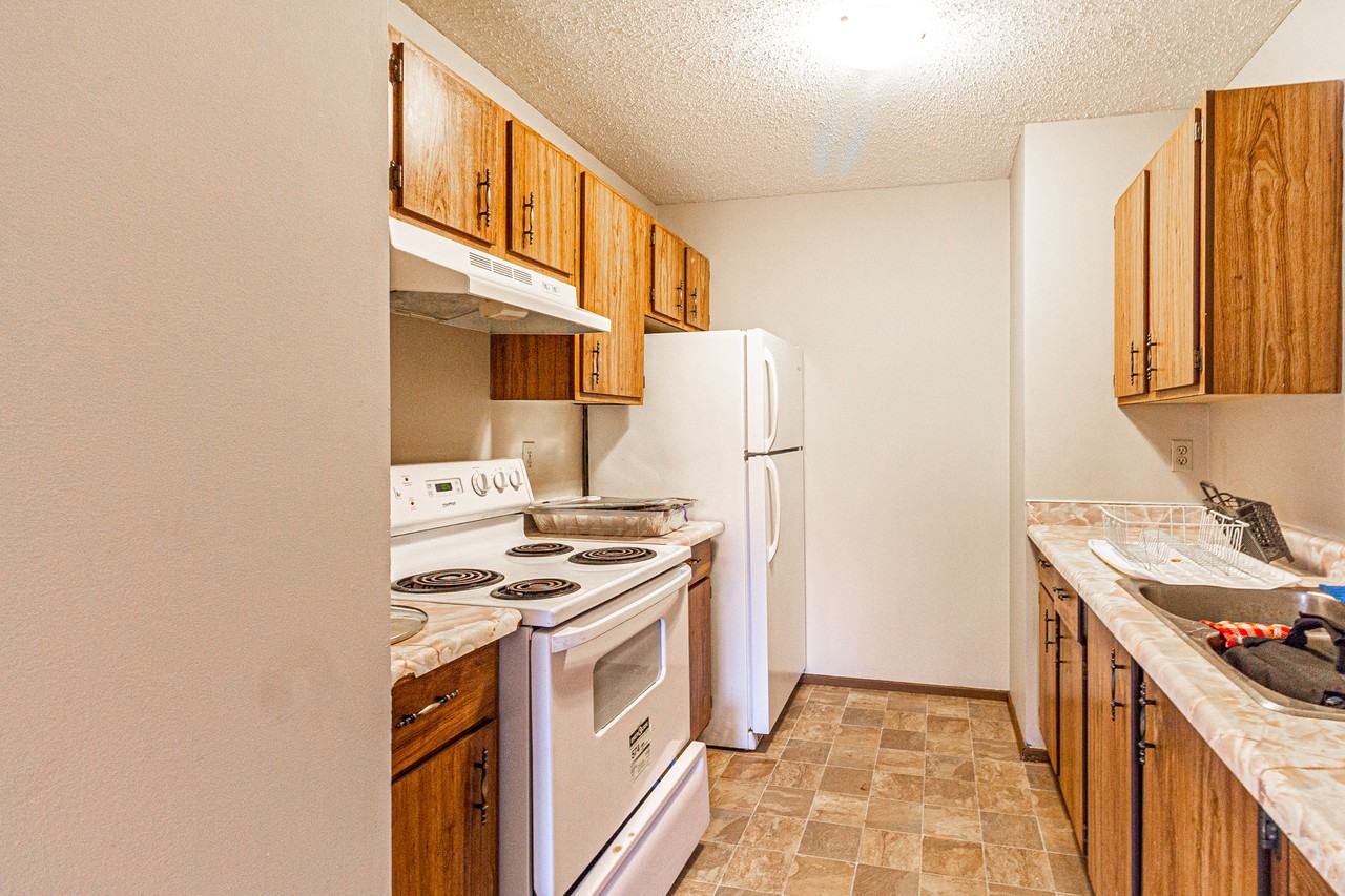103C Stanley Ave - Photo 3 of 13