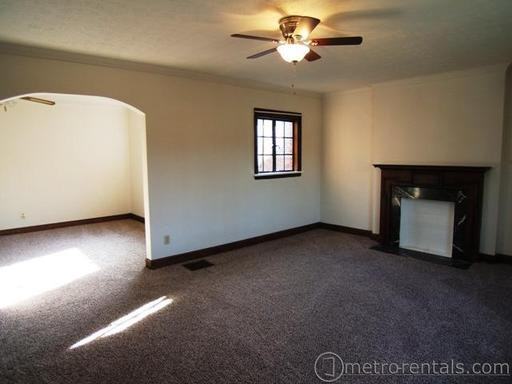 450 Rhoads Ave #D - Photo 3 of 10