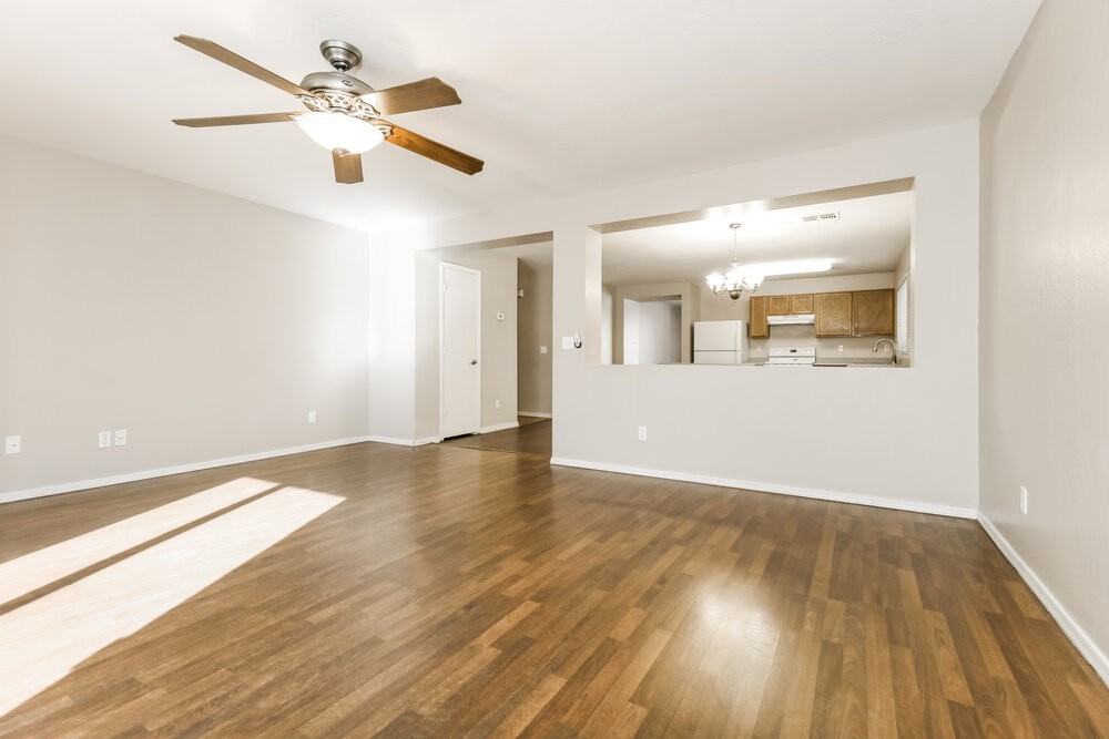 3127 W Park St - Photo 5 of 16
