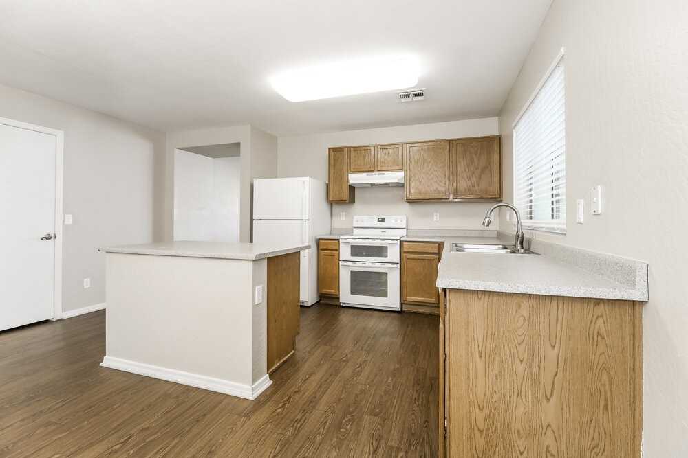 3127 W Park St - Photo 6 of 16