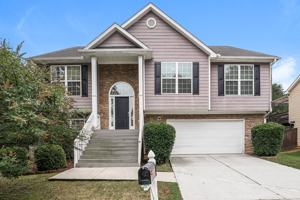 featured image of 2452 Temple View Dr