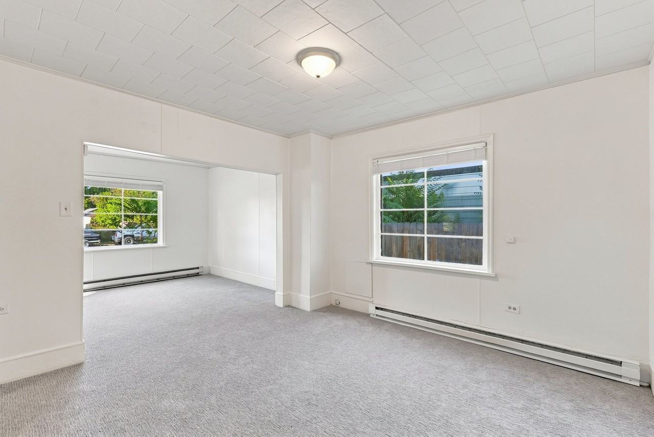 527 W Shannon Ave #1 - Photo 3 of 20