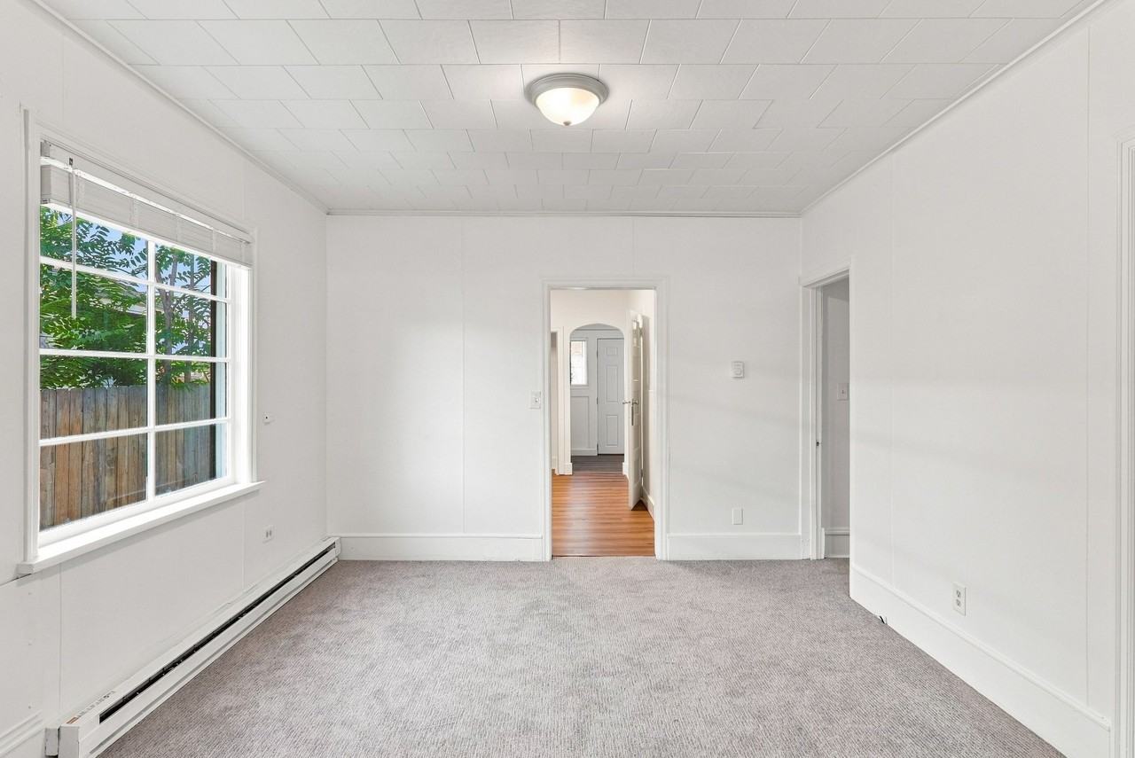 527 W Shannon Ave #1 - Photo 6 of 20