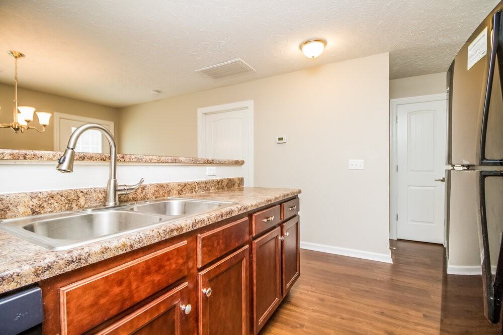 1528 Passage Dr - Photo 6 of 15