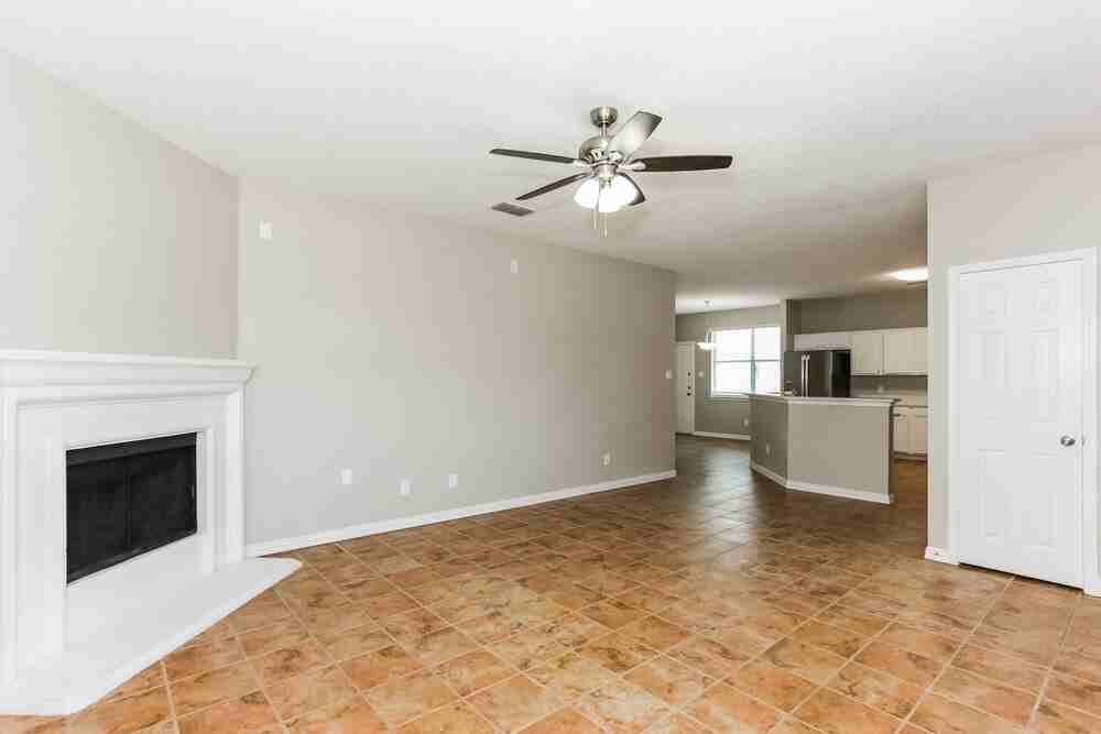 6421 Freshwater Ln - Photo 3 of 16