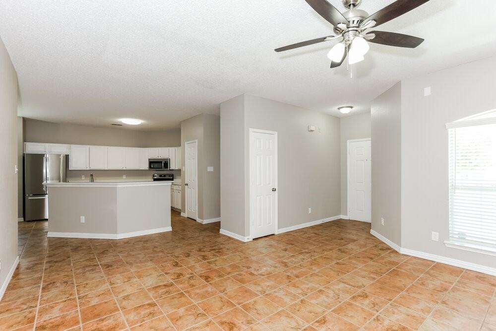 6421 Freshwater Ln - Photo 4 of 16