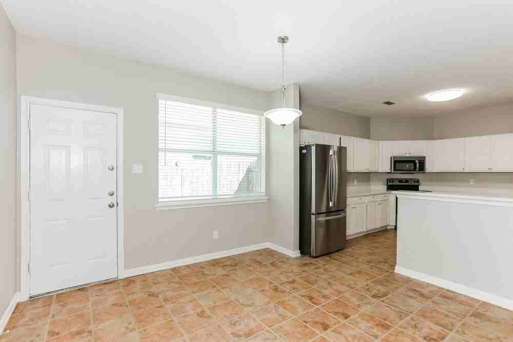 6421 Freshwater Ln - Photo 6 of 16