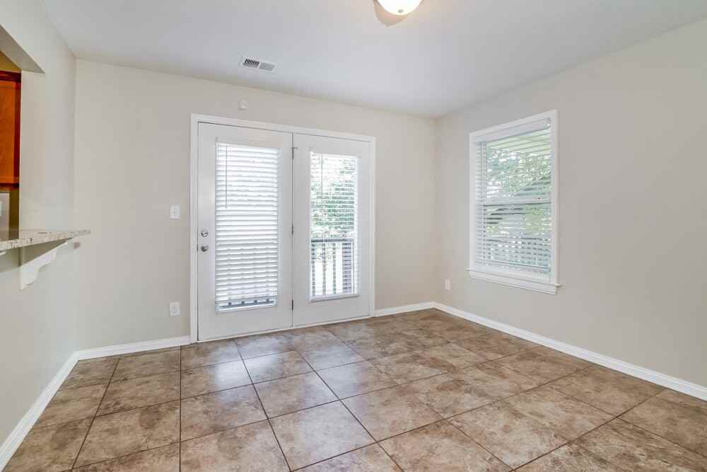 1818 Jefferson Ave - Photo 5 of 16