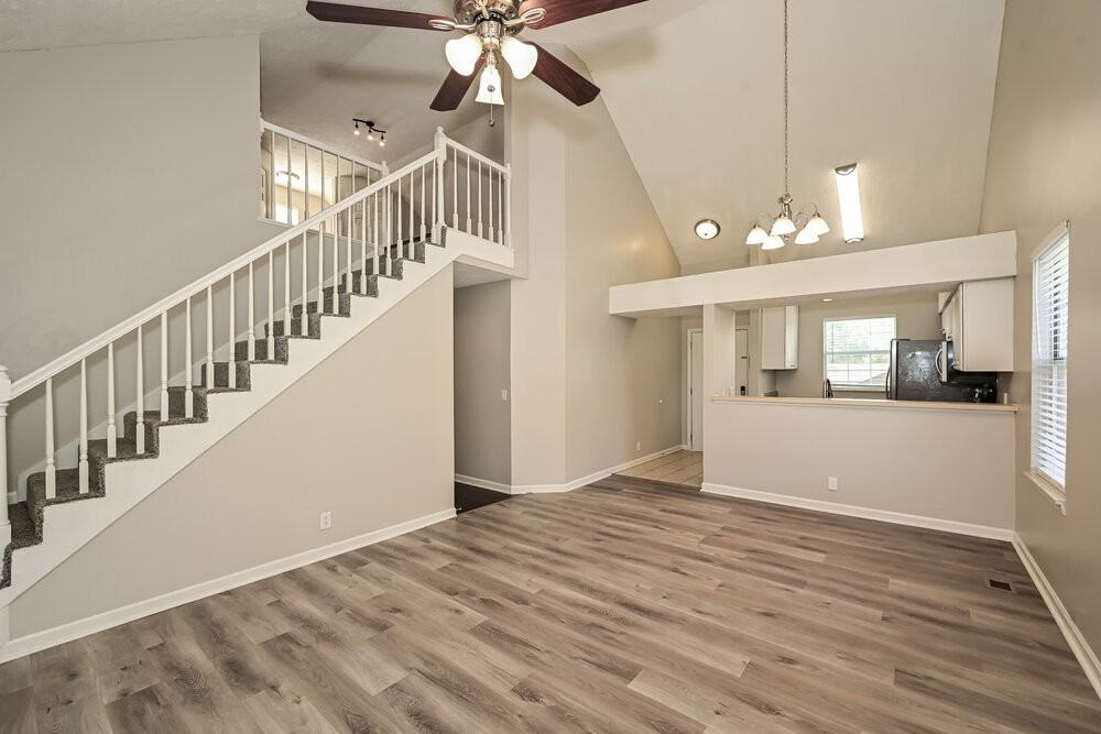 1502 Cedardale Rd - Photo 5 of 17