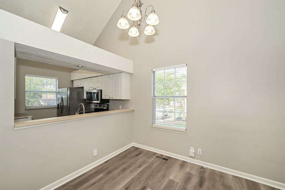 1502 Cedardale Rd - Photo 7 of 17