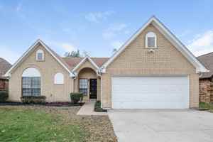 featured image of 922 Meadowdale Rd