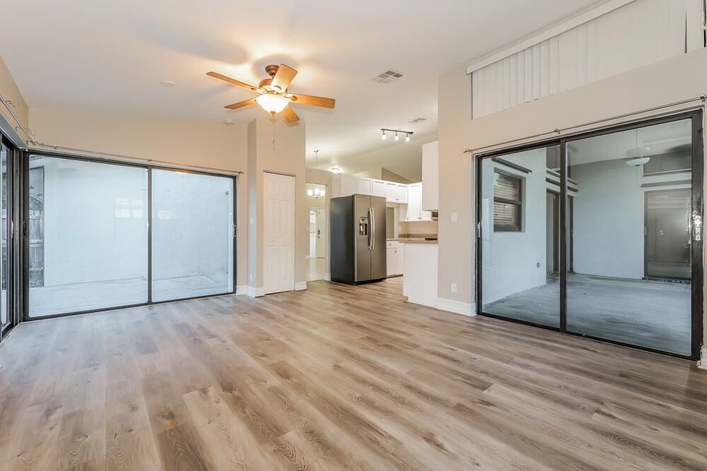 21020 Woodspring Ave - Photo 5 of 16