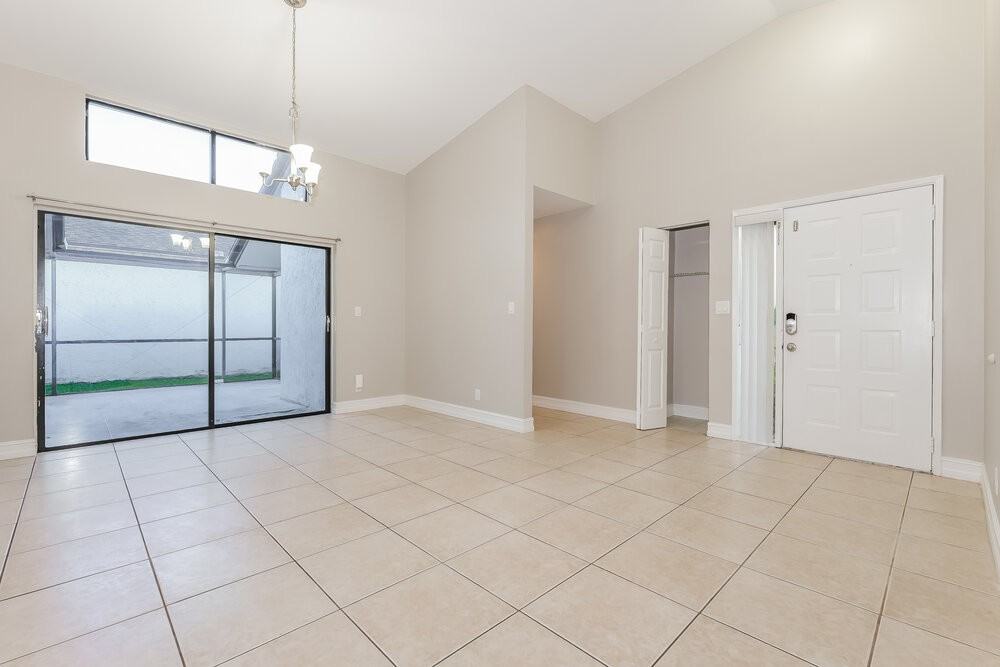 21020 Woodspring Ave - Photo 6 of 16