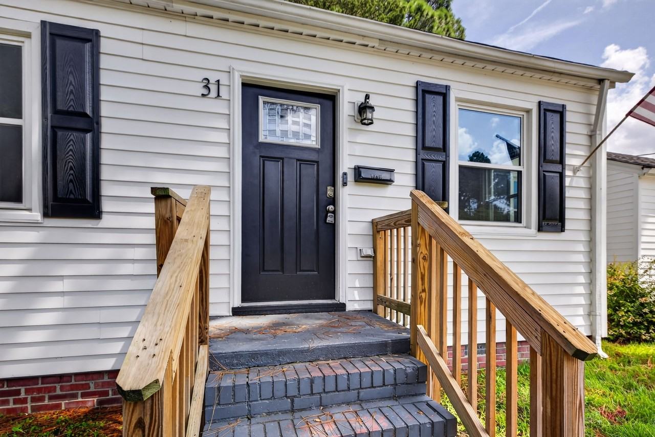 31 Greenbrier Rd #1 - Photo 4 of 26