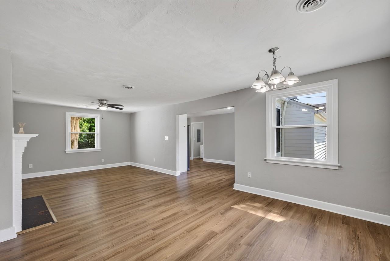 31 Greenbrier Rd #1 - Photo 5 of 26