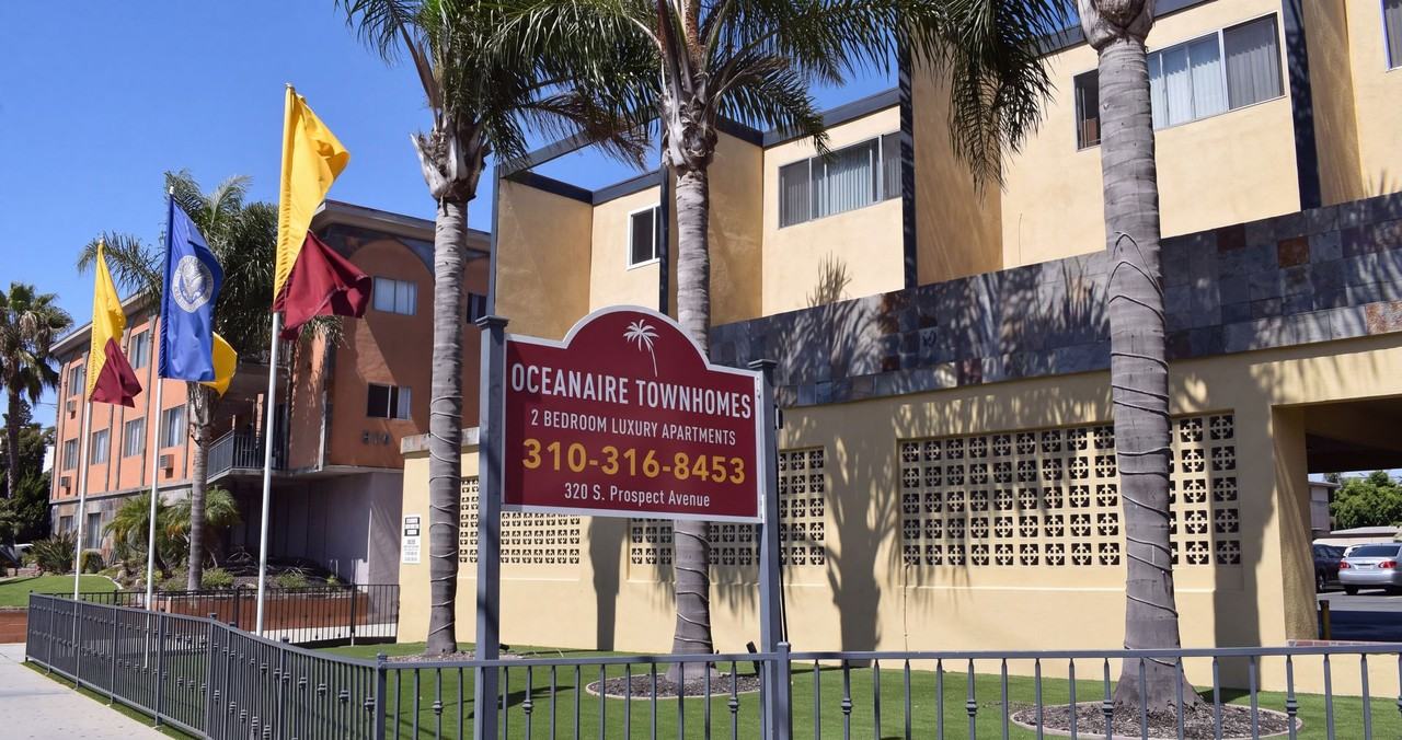 Oceanaire Townhomes - Photo 4 of 8