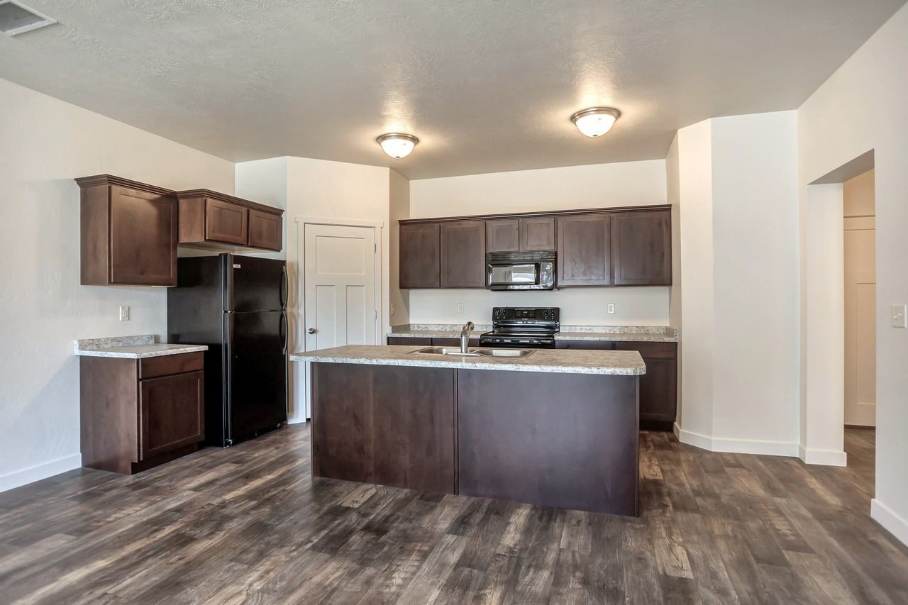 5667 W Island Ridge Dr #1 - Photo 4 of 18