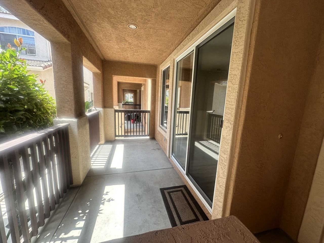 926 Camino De La ReinaUnit 63 #63 - Photo 3 of 36