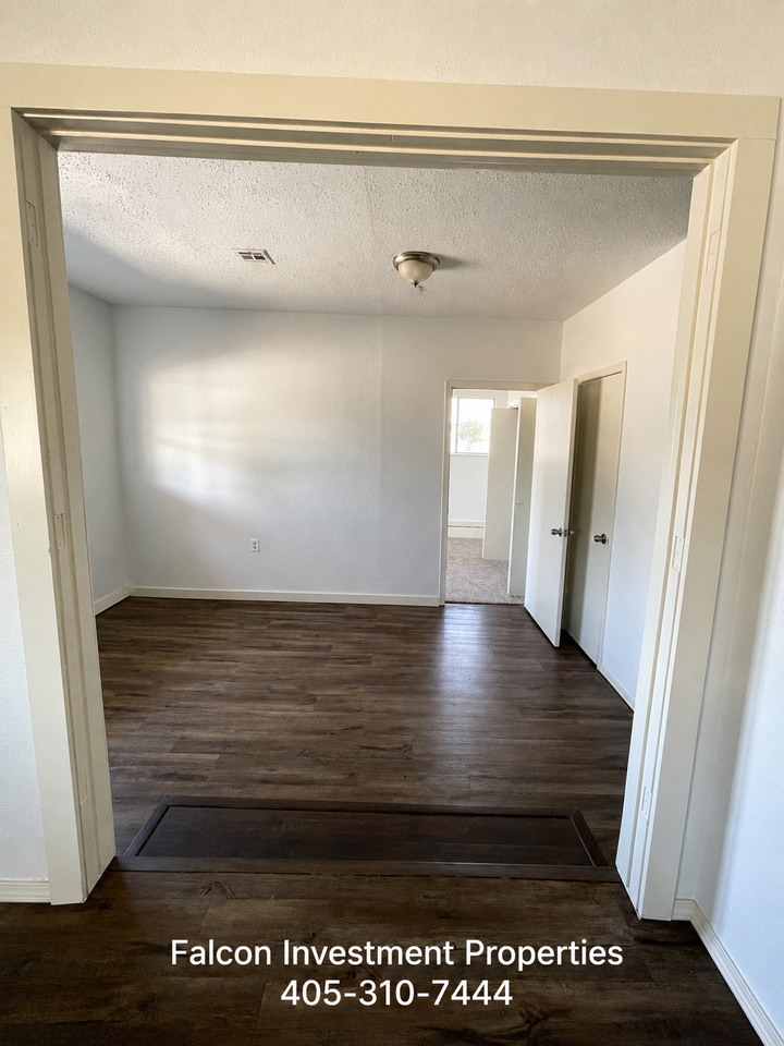 3156 Sw 71st St #1 - Photo 4 of 15