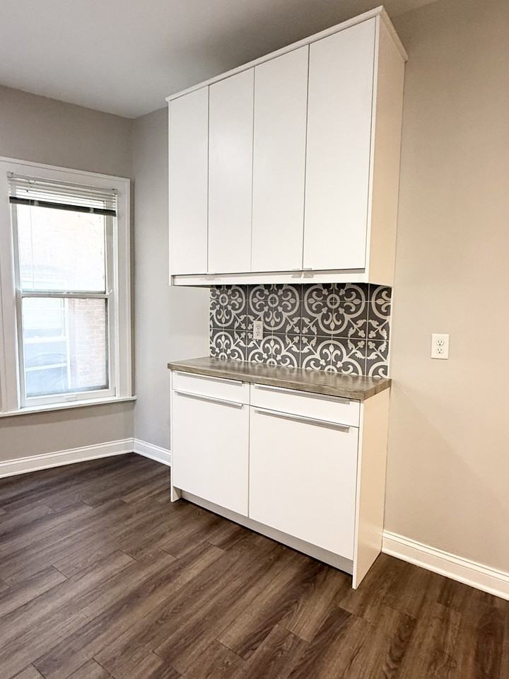 104 104 E. Dayton Street104-2 #104-2 - Photo 6 of 18